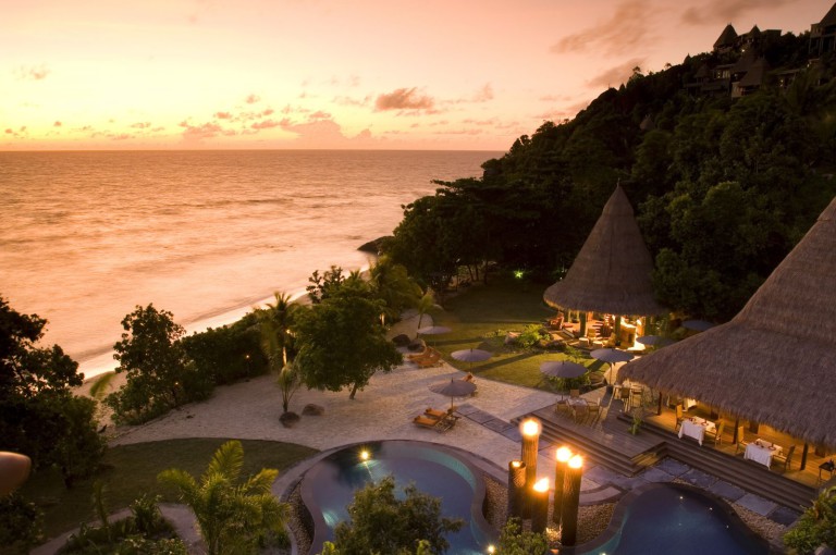 Vacances Seychelles hôtel Maia un séjour organisé par agence de voyages spécialisée routedesseyshelles.com